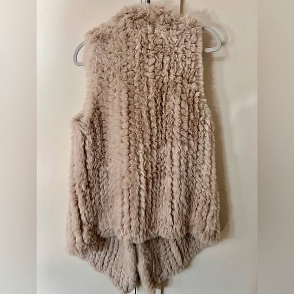 Miami Cream Faux Fur Sleeveless Vest - Size Large - Picture 2 of 6